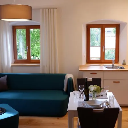 Hof Elf Ursensollen